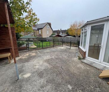 1 bedroom in a house share to rent - Photo 5