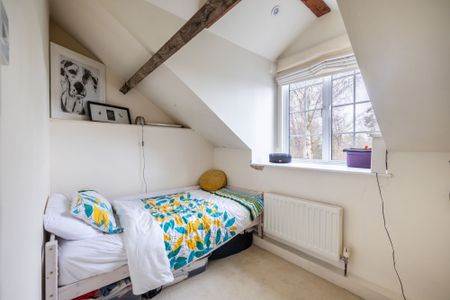 To Let 3 Bedroom Cottage - Photo 3