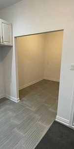 2 Bedroom in Mile End Plateau Mont Royal - Photo 3