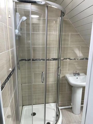 5 bedroom terraced house to rent - Photo 2