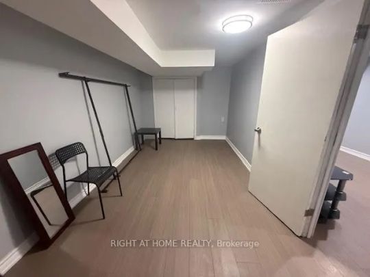 12 Felan Crescent #Basement - Photo 1