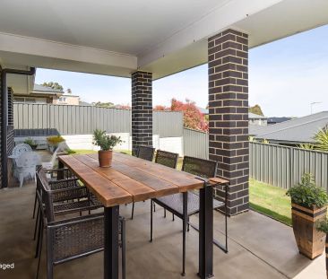 Family Home with Versatile Living Areas - Photo 2