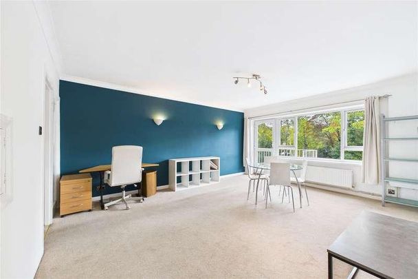 Boulters Gardens, Maidenhead, Berkshire, SL6 - Photo 1