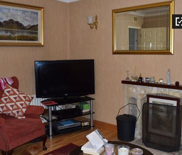 Room for rent in 3-bedroom apartment in Clonsilla, Dublin - Photo 3