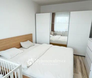 Exkluzivně Vám nabízíme k pronájmu moderní byt 3+kk se dvěma balkon... - Photo 4