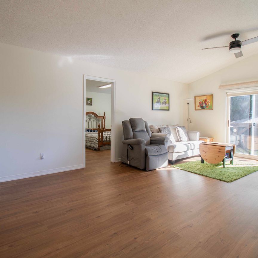 For Lease - 72 Brookheath Lane, Hamilton, Ontario - Photo 1