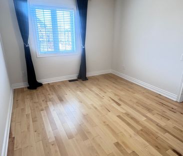 For Lease - 3364 Hayhurst Crescent, Oakville, Ontario - Photo 4