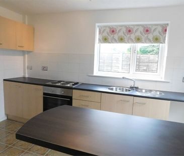 Alma Street - Photo 2