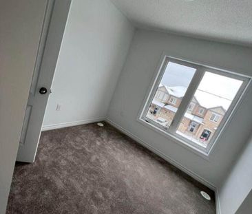 For Lease - 10 Waterville Way, Caledon, Ontario - Photo 4