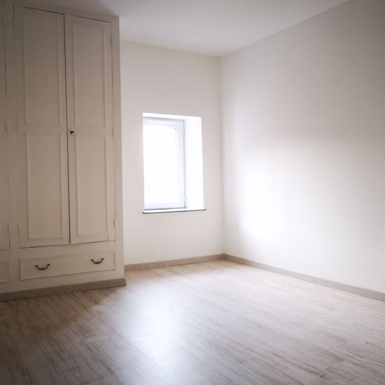 Location Appartement 4 pièces 90m² - Photo 1