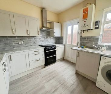 4 bedroom House To Let - Photo 2