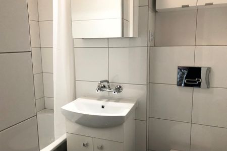 Kawalerka w bardzo dobrej lokalizacji - Фото 4