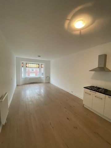 Te huur: Appartement Aarnout Drostlaan in Den Haag - Photo 2