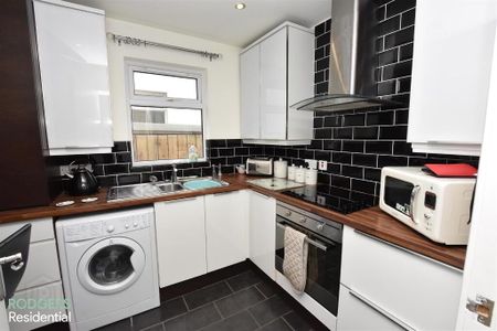 1b, 422 Beersbridge Road, Belfast, BT5 5EB - Photo 2