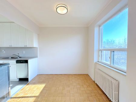 For Lease - 437 Glen Park Avenue Unit# 407, Toronto, Ontario - Photo 4