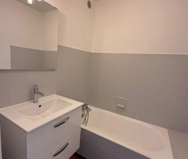 Location Appartement 2 pièces 43m² - Photo 4