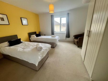 4 bedroom terraced house to rent - Photo 4