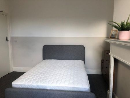 2 bedroom house share to rent - Photo 3