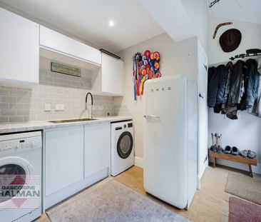 4 Bedroom Detached To Let - Photo 3