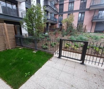 location Appartement T1 DE 30.1m² À COURBEVOIE - Photo 2