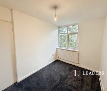 3 bedroom apartment to rent Longshaw Street, Stoke-on-Trent, Staffo... - Photo 3