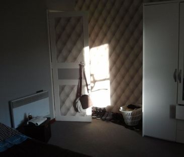 T3 - Photo 2