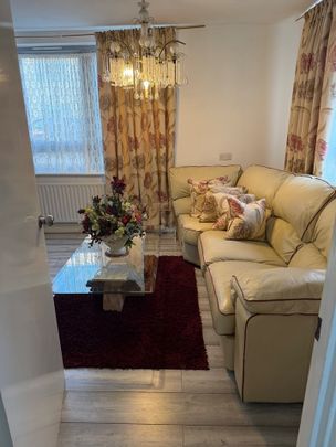 Room in a Shared House, Morrison Road, SW9 - Photo 1