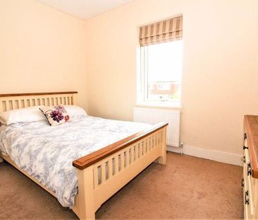 3 bedroom semi-detached house to rent - Photo 6