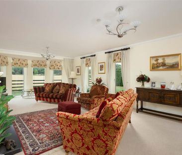 4 bedroom detached house to rent - Photo 2