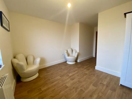 Vega House, Celestia, Cardiff - Photo 3