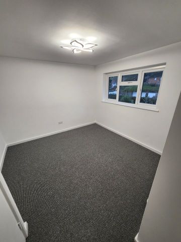 3 Bed Semi-Detached House, Four Acres, BS13 - Photo 3