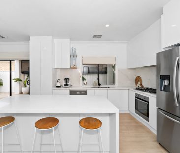 Beautiful Three Bedroom Home Close in Sought After Location - Photo 4