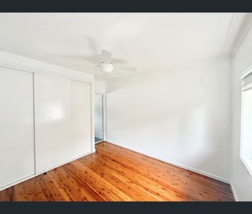 2/62 Selwyn Street, Merewether, NSW 2291 - Photo 2