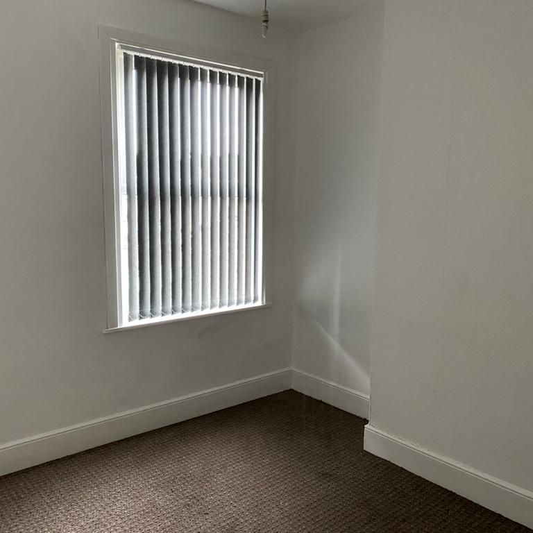 2 bedroom house for rent on Silverton Road, CV6 5GX - Photo 1