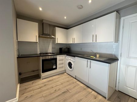 Sandy Hill Road, London SE18 - Photo 2