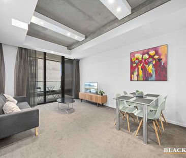 North-facing, ready to occupy - Photo 1