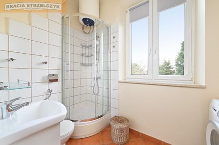 Pokój z aneksem kuchennym w kamienicy po termomodernizacji blisko PKP Włochy - Zdjęcie 4