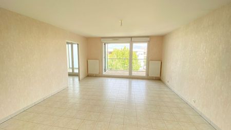 Location appartement T3 82.40m² à Reims (51100) Loyer CC * : 814.67 € Réf : ER.24248 - Photo 4