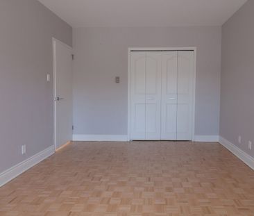 4555 Bonavista Avenue - Photo 3