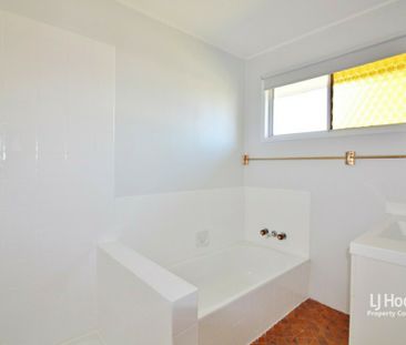 Room for the Whole Family - Dual Living Spaces in a Quiet Kallangur... - Photo 5