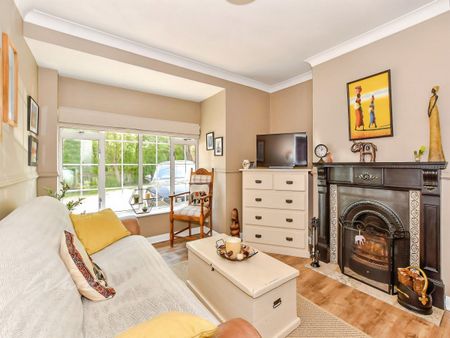 6 bedroom detached house to rent - Photo 4