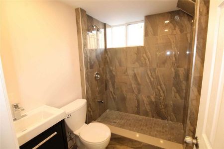 For Lease - 53 Sutherland Avenue, Brampton, Ontario - Photo 5