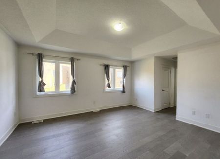 For Lease - 9 Acacia Court, East Gwillimbury, Ontario - Photo 5