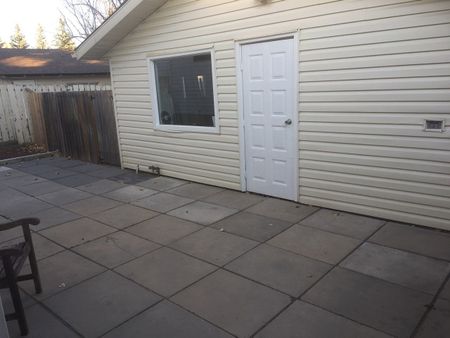 51 Woodglen Close Southwest, Calgary - Photo 3