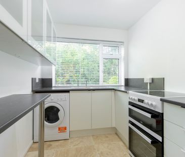 Kingsholm Court, Gloucester GL1 3DH - Photo 2