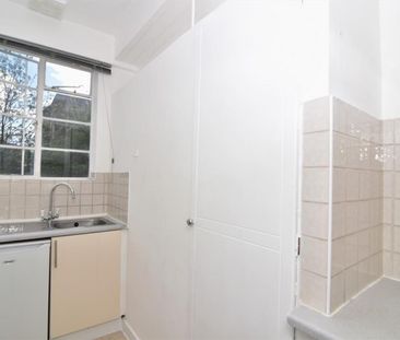 1 bedroom Flat To Let Total Size: 385 SQ FT - Photo 4