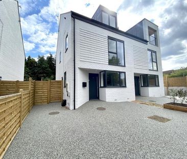 3 bedroom semi-detached house to rent - Photo 3