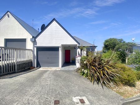 Welcome to 54 Cunliffe Street - 3 bedroom house in Churton Park - Photo 4