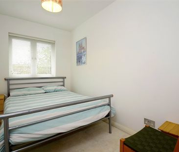 Barrington Lodge, Princes Road, KT13 - Photo 3