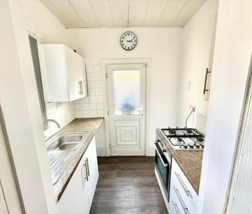 2 bedroom terraced house to rent - Photo 5